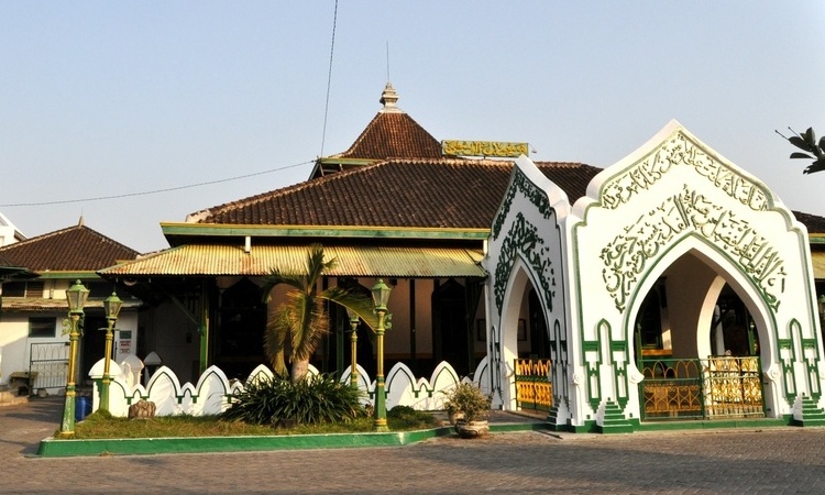 Masjid bersejarah di Yogyakarta, Sumber: wikipedia.com