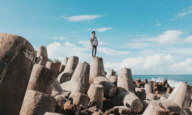 Pantai Glagah, Sumber: jelajahpantai.com