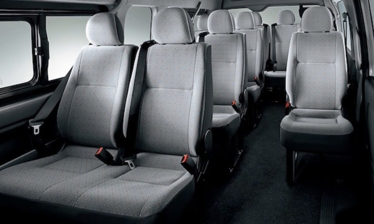 Total kapasitas kursi Hiace Commuter, Sumber: tourjapan.co.id