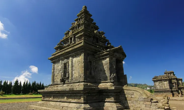 Candi Arjuna, Sumber: indonesiakaya.com