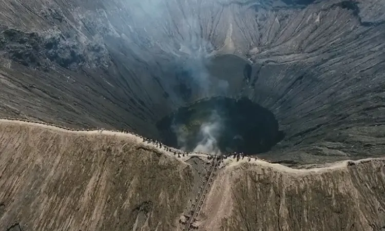 Kawah Bromo, Sumber: googleusercontent.com