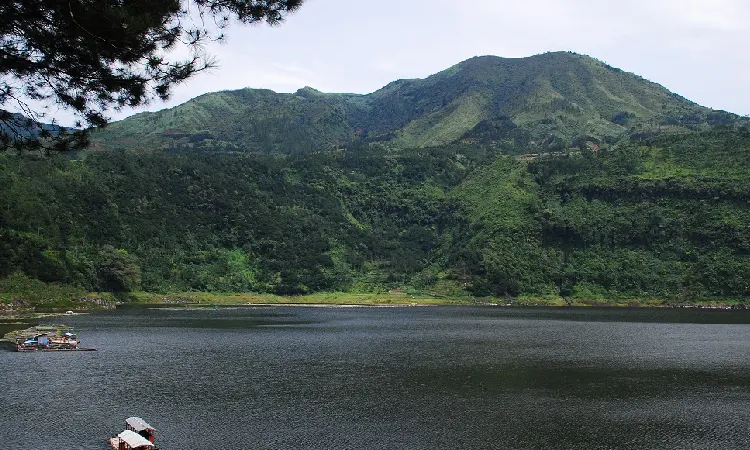 Telaga Menjer, Sumber: ksmtour.com