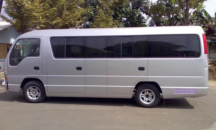 Sewa elf long, Sumber; gambarmobil.com