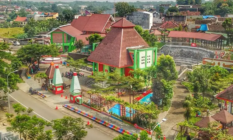 Taman Cerdas Jebres, Sumber: atourin.com
