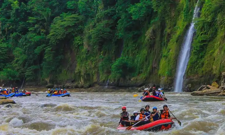 Rafting Sungai Progo Atas, Sumber: supabase.co