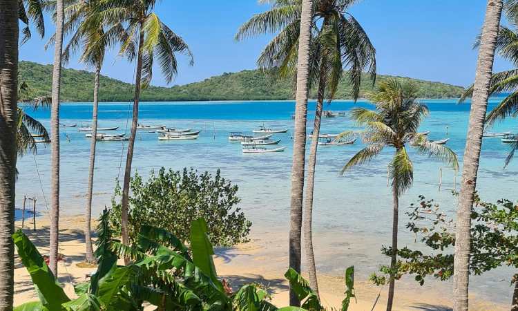 Karimunjawa, Sumber: adventuresofjellie.com