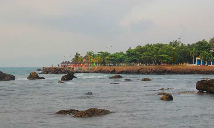 Sewa mobil ke anyer, Sumber: indonesiakaya.com